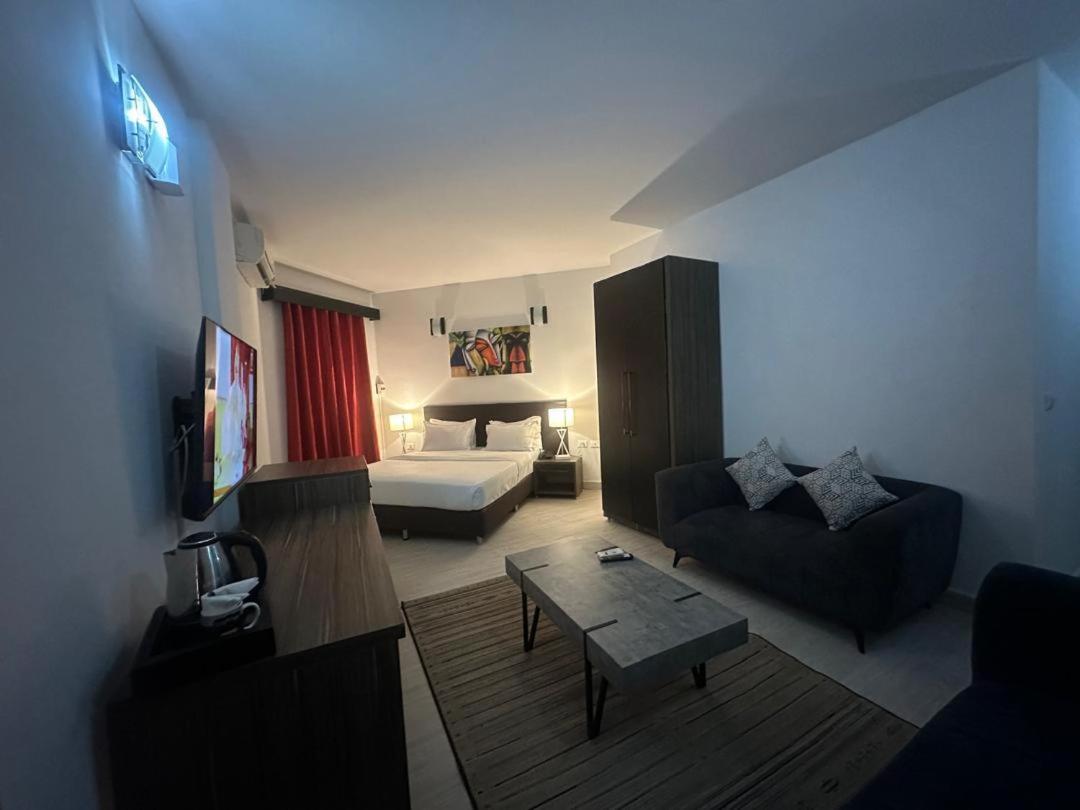 קינשאסה Hotel Belle Vie מראה חיצוני תמונה
