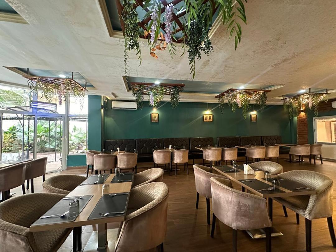 קינשאסה Hotel Belle Vie מראה חיצוני תמונה