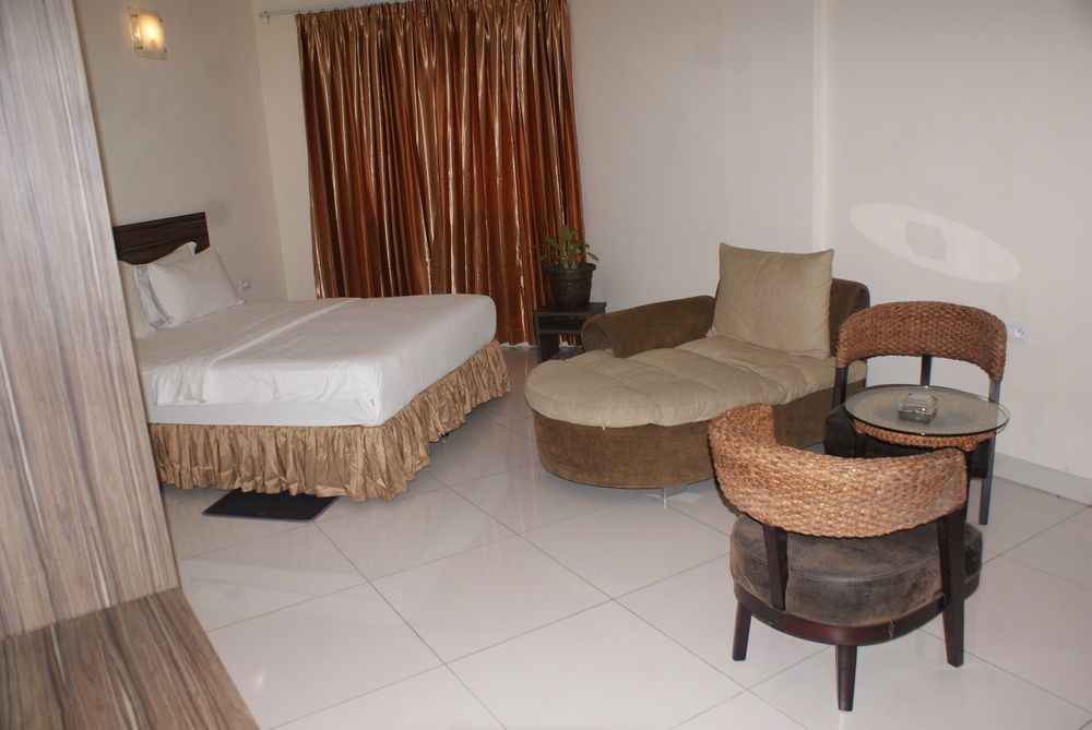 קינשאסה Hotel Belle Vie מראה חיצוני תמונה