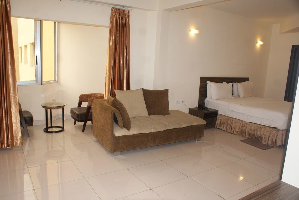 קינשאסה Hotel Belle Vie מראה חיצוני תמונה