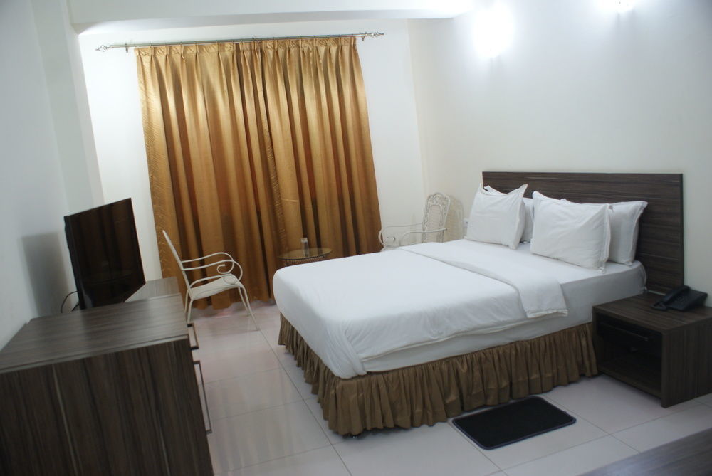 קינשאסה Hotel Belle Vie מראה חיצוני תמונה